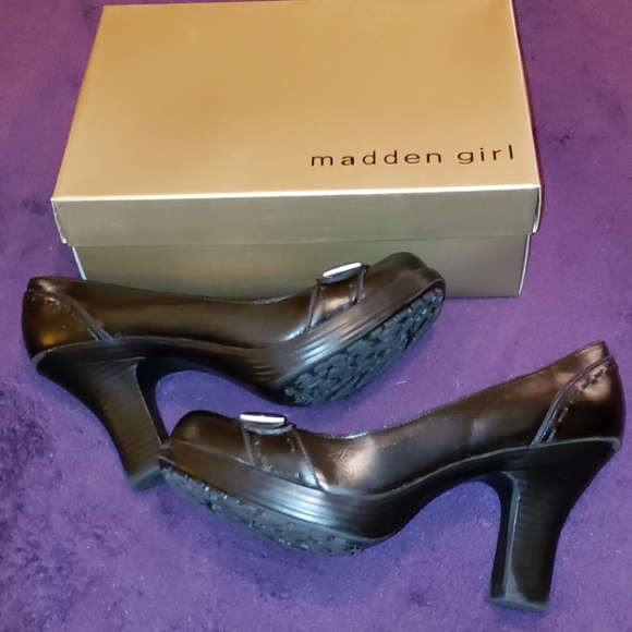 MADDEN GIRL Awesome Career Starter Heels - Picture 5 of 8